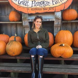 Meet your Posher, Larissa